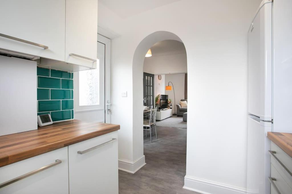 Cudworth House, Barnsley For Contractors & Families, Free Parking, High Speed Wifi Etc Villa Exterior photo