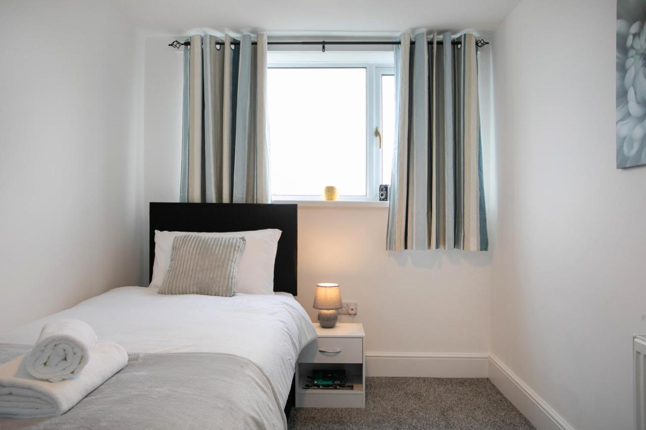 Cudworth House, Barnsley For Contractors & Families, Free Parking, High Speed Wifi Etc Villa Exterior photo