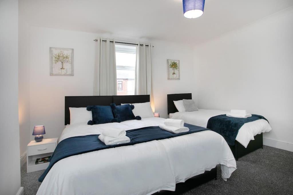 Cudworth House, Barnsley For Contractors & Families, Free Parking, High Speed Wifi Etc Villa Exterior photo